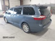 ✅ 2015 Toyota Sienna LE • VIN: 5TDJK3DC9FS097757 • Лот: 42137787. Опубликован ранее на IAAI с пробегом 197 843 миль. Бесплатный доступ к архиву аукционных продаж из США и подробный отчёт об истории автомобиля на DreamBid. Изображение 3.