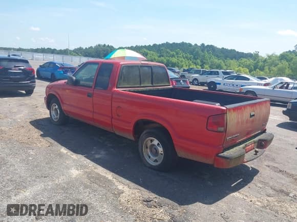 ✅ 2001 GMC Sonoma SLS 1SF • VIN: 1GTCS195718195318 • Лот: 42567214. Опубликован ранее на IAAI с пробегом 149 182 миль. Бесплатный доступ к архиву аукционных продаж из США и подробный отчёт об истории автомобиля на DreamBid. Изображение 3.