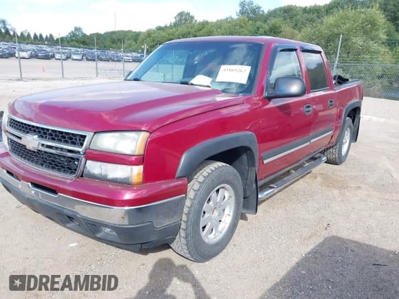 ✅ 2006 Chevrolet Silverado 1500 LT1 • VIN: 2GCEK13T161192750 • Лот: 43165267. Опубликован ранее на IAAI с пробегом 216 662 миль. Бесплатный доступ к архиву аукционных продаж из США и подробный отчёт об истории автомобиля на DreamBid. Изображение 2.