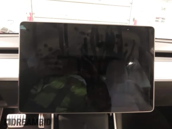 ✅ 2020 Tesla Model 3 Performance • VIN: 5YJ3E1EC3LF641768 • Lot: 41542615. Wystawiony na IAAI z przebiegiem 43 343 mil. Bezpłatny archiwum sprzedaży aukcyjnych z USA i szczegółowy raport historii pojazdu na DreamBid. Zdjęcie 18.