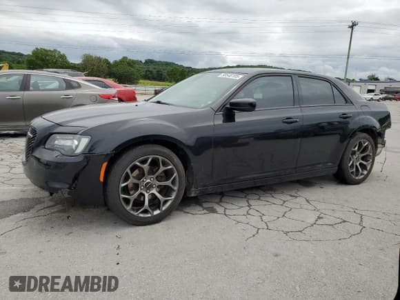 ✅ 2018 Chrysler 300 S • VIN: 2C3CCABG0JH278192 • Lot: 58546105. Listed on Copart with 143,567 mi. Free auction sales archive from the USA and detailed vehicle history report at DreamBid. Image 1.