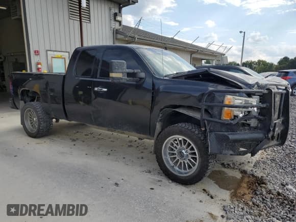 ✅ 2009 Chevrolet Silverado 2500HD LT • VIN: 1GCHK59669E148770 • Lot: 86714845. Wystawiony na Copart z przebiegiem 248 031 mil. Bezpłatny archiwum sprzedaży aukcyjnych z USA i szczegółowy raport historii pojazdu na DreamBid. Zdjęcie 4.