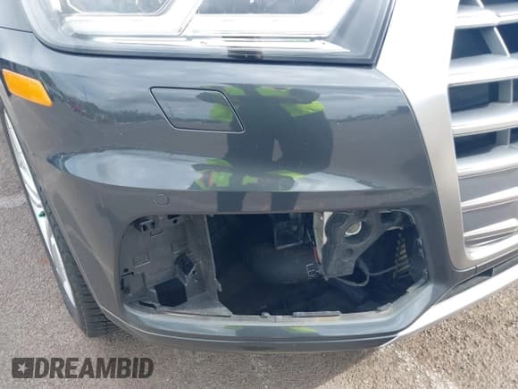 ✅ 2019 Audi Q5 Premium Plus • VIN: WA1BNAFY2K2115925 • Lot: 43582950. Listed on IAAI with 60,456 mi. Free auction sales archive from the USA and detailed vehicle history report at DreamBid. Image 6.