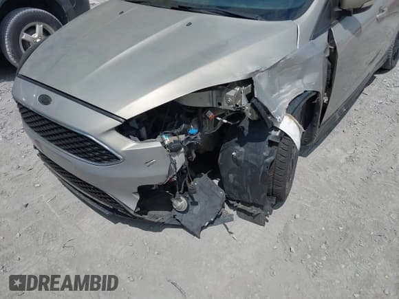 ✅ 2016 Ford Focus SE • VIN: 1FADP3K25GL236896 • Lot: 42116526. Wystawiony na IAAI z przebiegiem 101 862 mil. Bezpłatny archiwum sprzedaży aukcyjnych z USA i szczegółowy raport historii pojazdu na DreamBid. Zdjęcie 13.