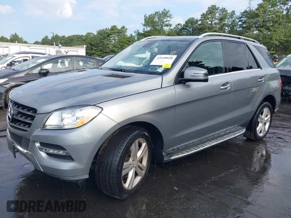 ✅ 2013 Mercedes-Benz M 350 • VIN: 4JGDA5HB1DA248898 • Lot: 42648020. Wystawiony na IAAI z przebiegiem 181 438 mil. Bezpłatny archiwum sprzedaży aukcyjnych z USA i szczegółowy raport historii pojazdu na DreamBid. Zdjęcie 18.