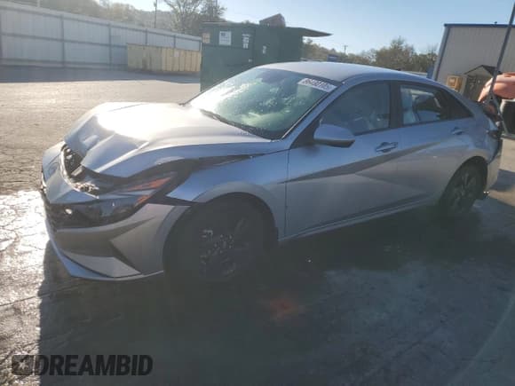 ✅ 2022 Hyundai Elantra SEL • VIN: 5NPLS4AG3NH077109 • Lot: 86480105. Listed on Copart with 33,948 mi. Free auction sales archive from the USA and detailed vehicle history report at DreamBid. Image 1.