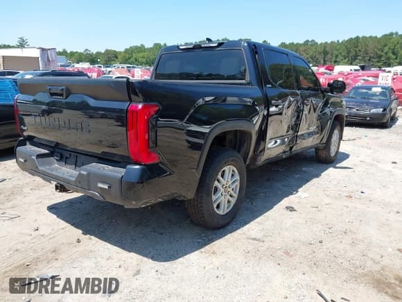 ✅ 2023 Toyota Tundra SR5 • VIN: 5TFLA5DB7PX059583 • Lot: 43073246. Wystawiony na IAAI z przebiegiem 54 372 mil. Bezpłatny archiwum sprzedaży aukcyjnych z USA i szczegółowy raport historii pojazdu na DreamBid. Zdjęcie 4.