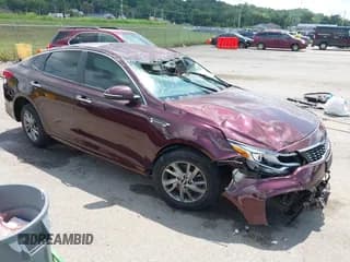 ✅ 2019 Kia Optima S • VIN: 5XXGT4L3XKG359697 • Lot: 42895136. Wystawiony na IAAI z przebiegiem 105 207 mil. Bezpłatny archiwum sprzedaży aukcyjnych z USA i szczegółowy raport historii pojazdu na DreamBid. Zdjęcie 1.