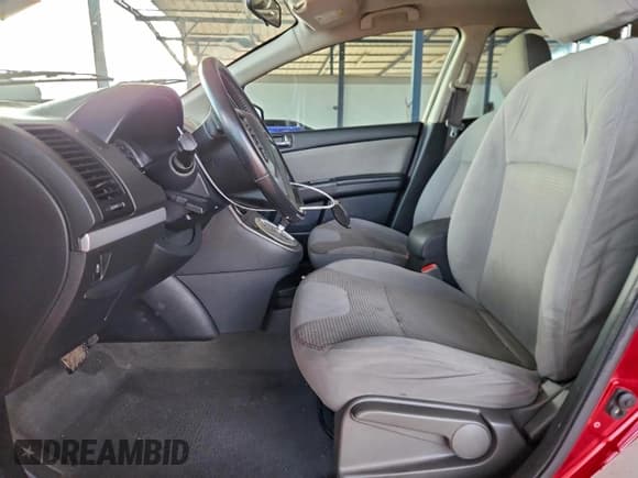 ✅ 2012 Nissan Sentra SR • VIN: 3N1AB6AP6CL690960 • Lot: 94264615. Listed on Copart with 207,621 mi. Free auction sales archive from the USA and detailed vehicle history report at DreamBid. Image 7.