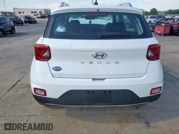 ✅ 2025 Hyundai Venue SEL • VIN: KMHRC8A37SU365434 • Lot: 52650835. Listed on Copart with 922 mi. Free auction sales archive from the USA and detailed vehicle history report at DreamBid. Image 6.