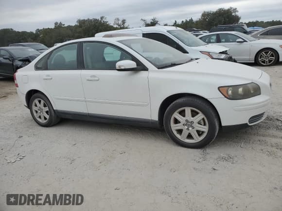 ✅ 2007 Volvo S40 2.4L • VIN: YV1MS382272267409 • Lot: 76596874. Listed on Copart with 112,995 mi. Free auction sales archive from the USA and detailed vehicle history report at DreamBid. Image 4.