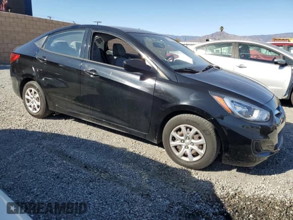 ✅ 2014 Hyundai Accent GLS • VIN: KMHCT4AE0EU722120 • Лот: 79084964. Опубликован ранее на Copart с пробегом 137 082 миль. Бесплатный доступ к архиву аукционных продаж из США и подробный отчёт об истории автомобиля на DreamBid. Изображение 4.