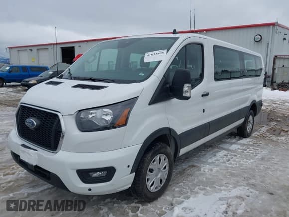 ✅ 2024 Ford Transit Passenger XL • VIN: 1FBAX2Y82RKA81076 • Lot: 41632808. Wystawiony na IAAI z przebiegiem 12 438 mil. Bezpłatny archiwum sprzedaży aukcyjnych z USA i szczegółowy raport historii pojazdu na DreamBid. Zdjęcie 2.