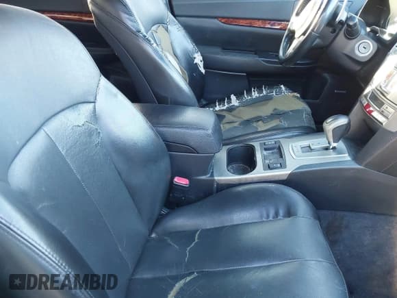 ✅ 2011 Subaru Legacy Limited Power Moon • VIN: 4S3BMBK62B3226679 • Lot: 43684336. Listed on IAAI with 194,675 mi. Free auction sales archive from the USA and detailed vehicle history report at DreamBid. Image 5.