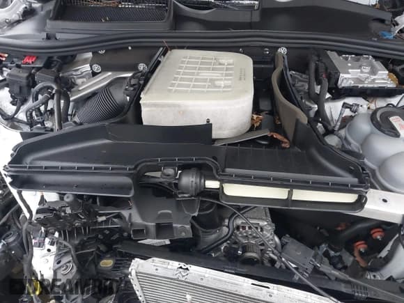 ✅ 2023 Audi Q7 Premium • VIN: WA1ACBF72PD009565 • Lot: 41022701. Wystawiony na IAAI z przebiegiem 20 558 mil. Bezpłatny archiwum sprzedaży aukcyjnych z USA i szczegółowy raport historii pojazdu na DreamBid. Zdjęcie 10.