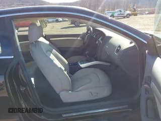 ✅ 2009 Audi A5 • VIN: WAUDK78TX9A019727 • Лот: 43786065. Опубликован ранее на IAAI с пробегом 174 548 миль. Бесплатный доступ к архиву аукционных продаж из США и подробный отчёт об истории автомобиля на DreamBid. Изображение 5.