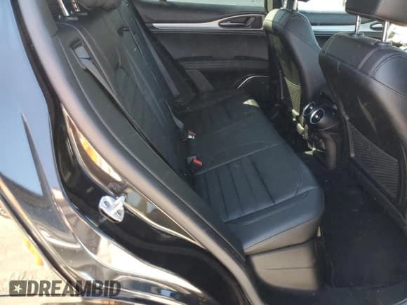 ✅ 2022 Alfa Romeo Stelvio Ti • VIN: ZASPAKBN9N7D41256 • Lot: 91373255. Wystawiony na Copart z przebiegiem 29 776 mil. Bezpłatny archiwum sprzedaży aukcyjnych z USA i szczegółowy raport historii pojazdu na DreamBid. Zdjęcie 11.