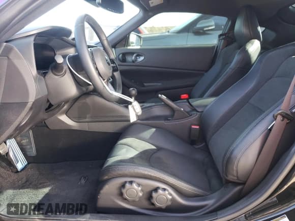 ✅ 2024 Nissan Z Performance • VIN: JN1BZ4BH1RM365076 • Лот: 83061394. Опубликован ранее на Copart с пробегом 2 352 миль. Бесплатный доступ к архиву аукционных продаж из США и подробный отчёт об истории автомобиля на DreamBid. Изображение 7.