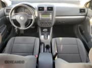 ✅ 2009 Volkswagen Rabbit S • VIN: WVWDB71K89W103455 • Лот: 85378284. Опубликован ранее на Copart с пробегом 153 033 миль. Бесплатный доступ к архиву аукционных продаж из США и подробный отчёт об истории автомобиля на DreamBid. Изображение 8.