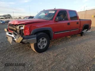 ✅ 2005 Chevrolet Silverado 1500 Z71 • VIN: 2GCEK13T051400762 • Лот: 80939244. Опубликован ранее на Copart с пробегом Не указан. Бесплатный доступ к архиву аукционных продаж из США и подробный отчёт об истории автомобиля на DreamBid. Изображение 1.