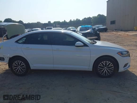 ✅ 2020 Volkswagen Jetta S • VIN: 3VWCB7BU7LM051686 • Lot: 42417724. Listed on IAAI with 69,774 mi. Free auction sales archive from the USA and detailed vehicle history report at DreamBid. Image 13.