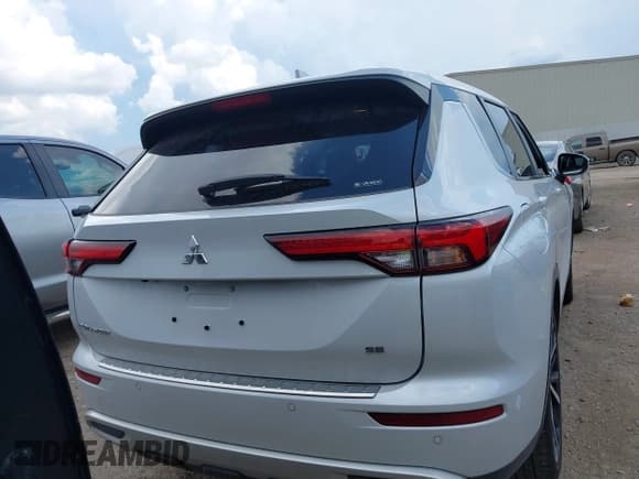 ✅ 2024 Mitsubishi Outlander SE • VIN: JA4J4VA87RZ081396 • Lot: 42973297. Listed on IAAI with 16,900 mi. Free auction sales archive from the USA and detailed vehicle history report at DreamBid. Image 16.