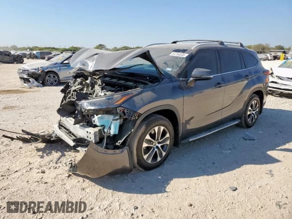✅ 2024 Toyota Highlander Hybrid XLE • VIN: 5TDKARAH1RS023649 • Lot: 84784605. Listed on Copart with 13,307 mi. Free auction sales archive from the USA and detailed vehicle history report at DreamBid. Image 1.