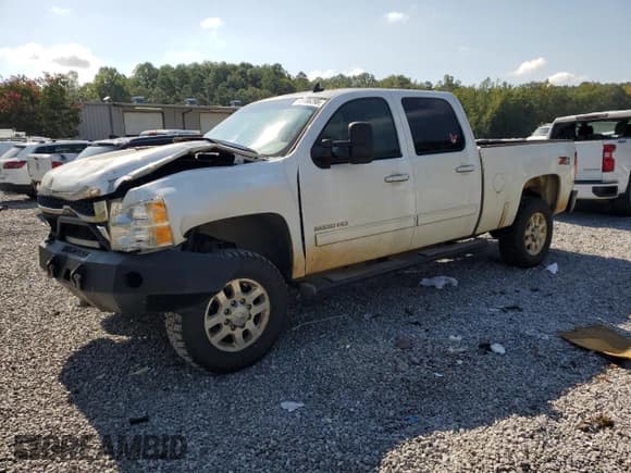 ✅ 2013 Chevrolet Silverado 2500HD LTZ • VIN: 1GC1KYC8XDF168990 • Lot: 68186295. Wystawiony na Copart z przebiegiem 335 701 mil. Bezpłatny archiwum sprzedaży aukcyjnych z USA i szczegółowy raport historii pojazdu na DreamBid. Zdjęcie 1.