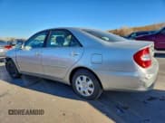 ✅ 2004 Toyota Camry LE • VIN: JTDBE32K940247369 • Lot: 94476305. Wystawiony na Copart z przebiegiem 176 333 mil. Bezpłatny archiwum sprzedaży aukcyjnych z USA i szczegółowy raport historii pojazdu na DreamBid. Zdjęcie 2.