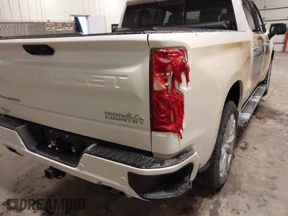 2024 Chevrolet Silverado 1500 High Country с VIN 1GCUDJED4RZ191907, выставлен на аукционе IAAI как лот 42359376 с пробегом 11 882 миль миль и . История ставок и продаж доступна на DreamBid. Изображение 16.