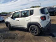 ✅ 2022 Jeep Renegade Sport • VIN: ZACNJDA13NPN61065 • Lot: 80097035. Wystawiony na Copart z przebiegiem 58 063 mil. Bezpłatny archiwum sprzedaży aukcyjnych z USA i szczegółowy raport historii pojazdu na DreamBid. Zdjęcie 2.