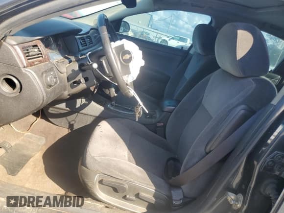 ✅ 2014 Chevrolet Impala LT • VIN: 2G1WB5E31E1119121 • Лот: 72429904. Опубликован ранее на Copart с пробегом 176 003 миль. Бесплатный доступ к архиву аукционных продаж из США и подробный отчёт об истории автомобиля на DreamBid. Изображение 7.