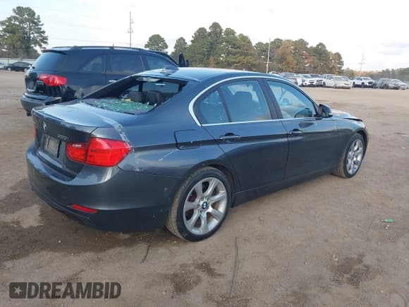 ✅ 2015 BMW 3 Series 320i xDrive • VIN: WBA3C3C53FK203648 • Lot: 43721870. Listed on IAAI with 94,634 mi. Free auction sales archive from the USA and detailed vehicle history report at DreamBid. Image 4.