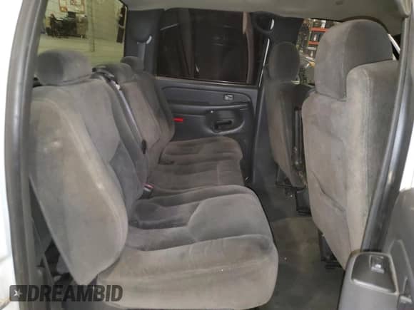 2005 Chevrolet Silverado 2500HD LT с VIN 1GCHK232X5F896009, выставлен на аукционе Copart как лот 82558055 с пробегом 153 391 миль миль и Списание • Salvage title. История ставок и продаж доступна на DreamBid. Изображение 10.