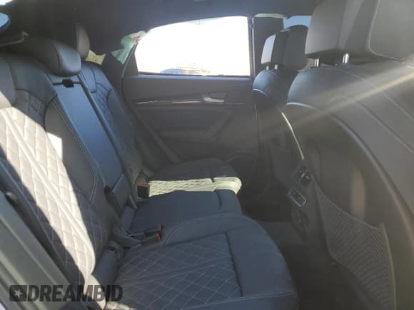 ✅ 2023 Audi SQ5 Sportback Premium Plus • VIN: WA124AFY5P2118392 • Лот: 47560404. Опубликован ранее на Copart с пробегом 2 768 миль. Бесплатный доступ к архиву аукционных продаж из США и подробный отчёт об истории автомобиля на DreamBid. Изображение 11.