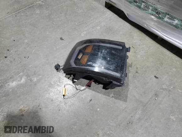 ✅ 2014 Chevrolet Silverado 2500HD LT • VIN: 1GC1KXCG0EF145270 • Лот: 51849045. Опубликован ранее на Copart с пробегом 237 734 миль. Бесплатный доступ к архиву аукционных продаж из США и подробный отчёт об истории автомобиля на DreamBid. Изображение 14.