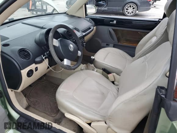 ✅ 2007 Volkswagen Beetle • VIN: 3VWRF31YX7M402771 • Lot: 86410834. Listed on Copart with Not provided. Free auction sales archive from the USA and detailed vehicle history report at DreamBid. Image 8.