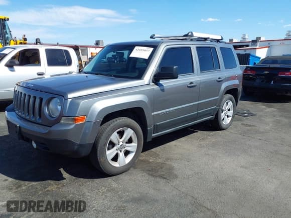 ✅ 2011 Jeep Patriot Latitude • VIN: 1J4NF1GB9BD265734 • Lot: 42105057. Wystawiony na IAAI z przebiegiem 233 715 mil. Bezpłatny archiwum sprzedaży aukcyjnych z USA i szczegółowy raport historii pojazdu na DreamBid. Zdjęcie 2.