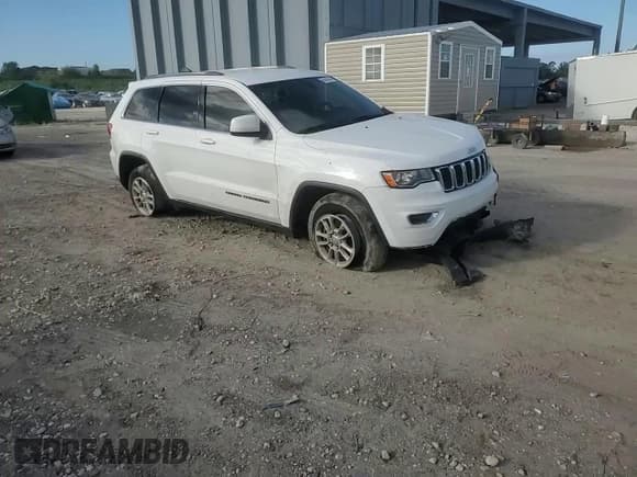 ✅ 2018 Jeep Grand Cherokee Altitude • VIN: 1C4RJEAG5JC338717 • Lot: 86483565. Wystawiony na Copart z przebiegiem 75 775 mil. Bezpłatny archiwum sprzedaży aukcyjnych z USA i szczegółowy raport historii pojazdu na DreamBid. Zdjęcie 14.