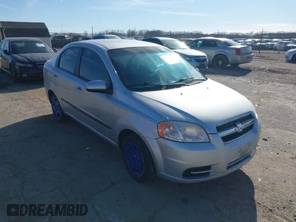 ✅ 2011 Chevrolet Aveo 1LT • VIN: KL1TD5DE9BB246841 • Lot: 41813923. Wystawiony na IAAI z przebiegiem 124 216 mil. Bezpłatny archiwum sprzedaży aukcyjnych z USA i szczegółowy raport historii pojazdu na DreamBid. Zdjęcie 1.