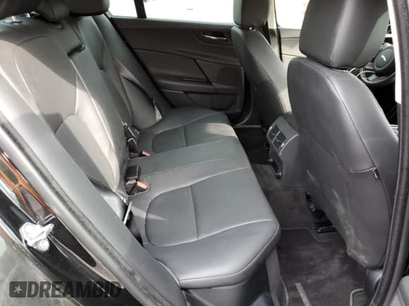 ✅ 2019 Jaguar XE 25t Premium • VIN: SAJAJ4FX7KCP43898 • Lot: 82098265. Listed on Copart with 92,625 mi. Free auction sales archive from the USA and detailed vehicle history report at DreamBid. Image 10.