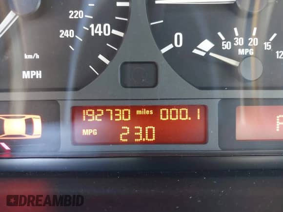 2002 BMW 3 Series 325i с VIN WBAET37462NG80001, выставлен на аукционе IAAI как лот 43490075 с пробегом 192 730 миль миль и . История ставок и продаж доступна на DreamBid. Изображение 7.