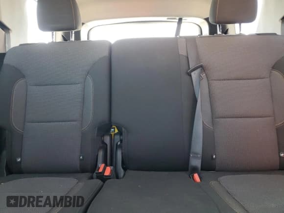 ✅ 2021 Chevrolet Traverse LS • VIN: 1GNERFKW2MJ222790 • Lot: 70707025. Wystawiony na Copart z przebiegiem 110 279 mil. Bezpłatny archiwum sprzedaży aukcyjnych z USA i szczegółowy raport historii pojazdu na DreamBid. Zdjęcie 10.