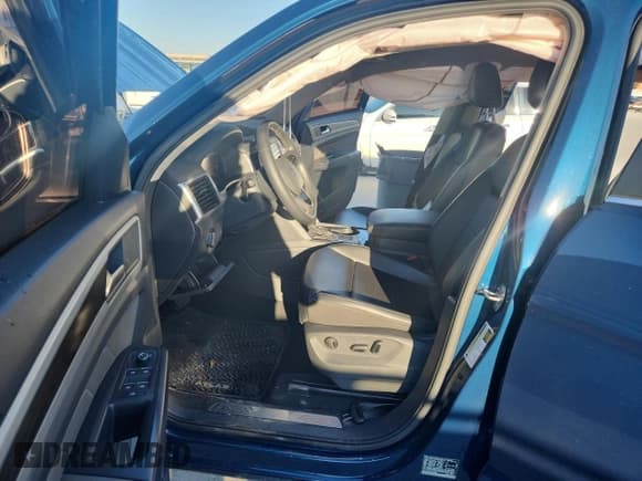 ✅ 2022 Volkswagen Atlas SE • VIN: 1V2JP2CA9NC527832 • Lot: 90238325. Listed on Copart with 69,451 mi. Free auction sales archive from the USA and detailed vehicle history report at DreamBid. Image 7.