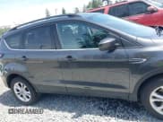 ✅ 2017 Ford Escape SE • VIN: 1FMCU9G99HUE48621 • Lot: 42171602. Wystawiony na IAAI z przebiegiem 95 179 mil. Bezpłatny archiwum sprzedaży aukcyjnych z USA i szczegółowy raport historii pojazdu na DreamBid. Zdjęcie 14.