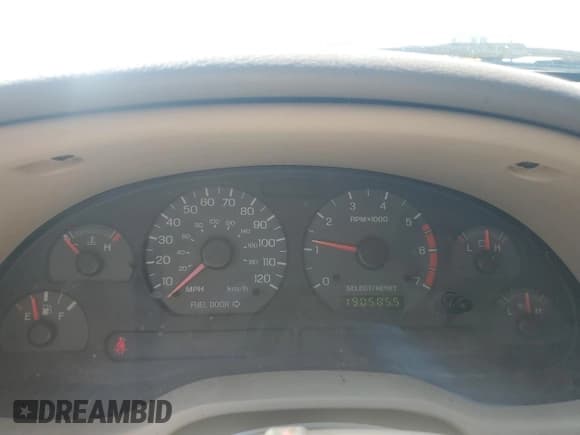 ✅ 2002 Ford Mustang Deluxe • VIN: 1FAFP444X2F167286 • Лот: 67320025. Опубликован ранее на Copart с пробегом 190 505 миль. Бесплатный доступ к архиву аукционных продаж из США и подробный отчёт об истории автомобиля на DreamBid. Изображение 9.