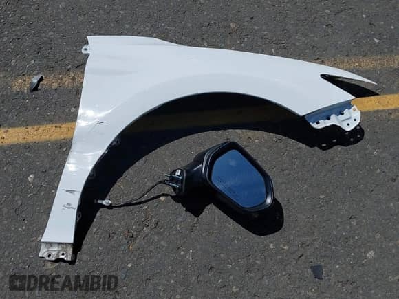 2022 Toyota Camry SE z VIN 4T1G11AK5NU075077, wystawiony jako IAAI lot #42359500 z przebiegiem 35 938 mil mil oraz . Historia ofert i sprzedaży dostępna na DreamBid. Obrazek 20.