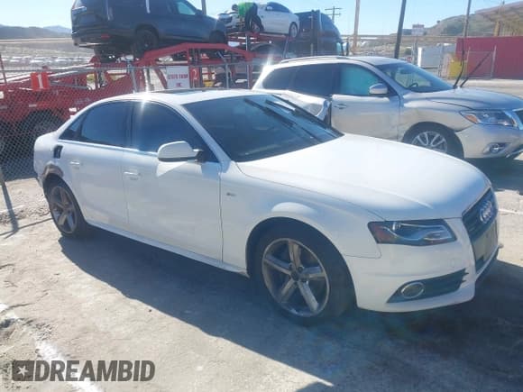 ✅ 2012 Audi A4 Prestige • VIN: WAUKFAFL4CA095754 • Lot: 43735223. Wystawiony na IAAI z przebiegiem 169 554 mil. Bezpłatny archiwum sprzedaży aukcyjnych z USA i szczegółowy raport historii pojazdu na DreamBid. Zdjęcie 1.