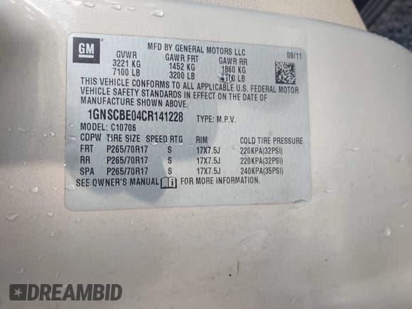 ✅ 2012 Chevrolet Tahoe LT • VIN: 1GNSCBE04CR141228 • Lot: 43740494. Wystawiony na IAAI z przebiegiem 261 914 mil. Bezpłatny archiwum sprzedaży aukcyjnych z USA i szczegółowy raport historii pojazdu na DreamBid. Zdjęcie 9.