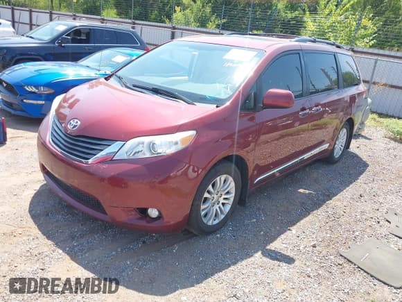 ✅ 2013 Toyota Sienna XLE AAS • VIN: 5TDYK3DC6DS329842 • Lot: 42919969. Listed on IAAI with 197,459 mi. Free auction sales archive from the USA and detailed vehicle history report at DreamBid. Image 18.